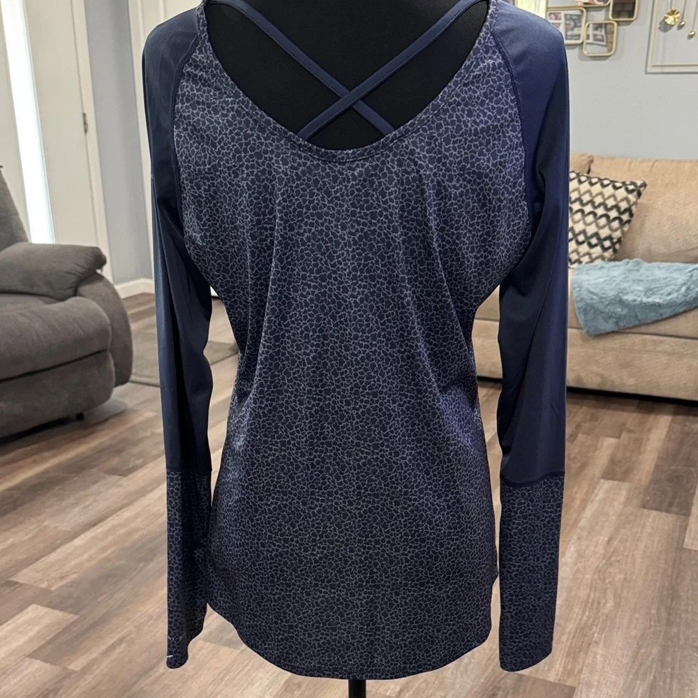 Stylish Blue Patterned Long Sleeve Top - Picture 2 of 7